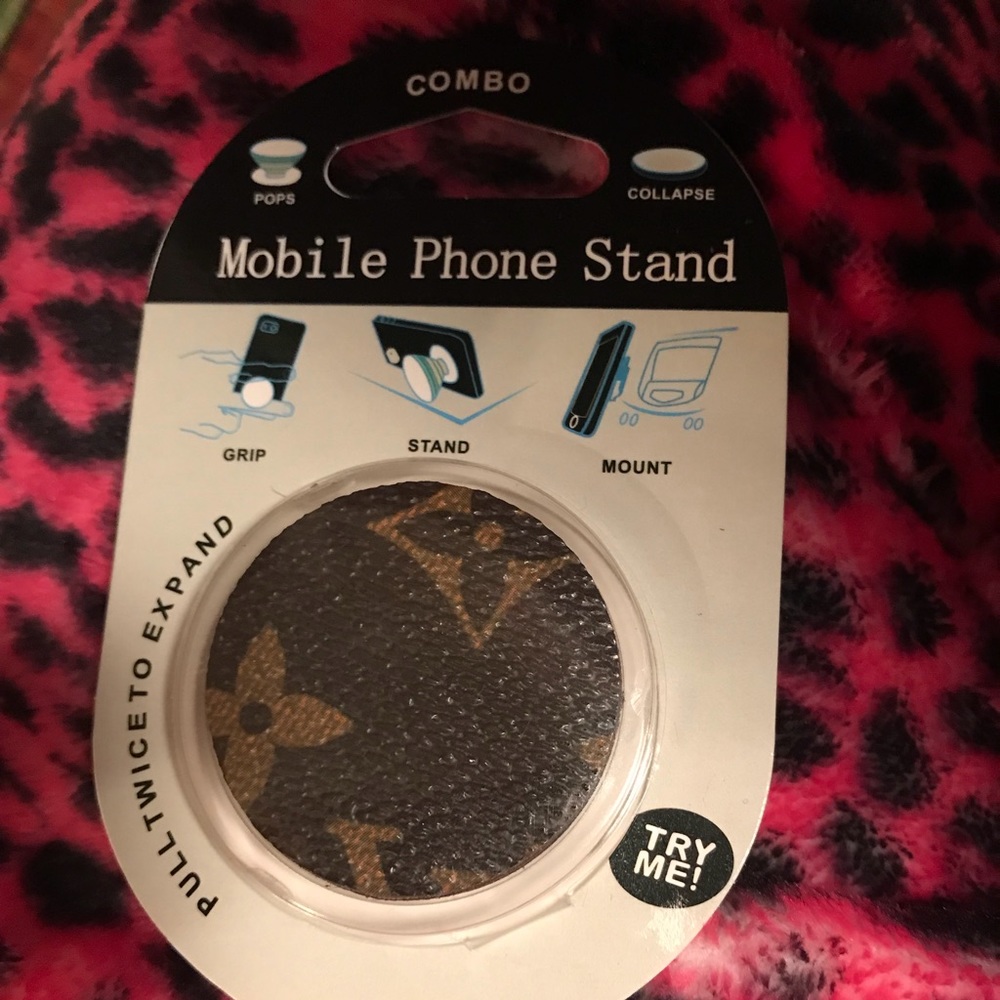 LV pop socket